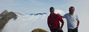 44 Da sfondo le bianche nebbie seriane...